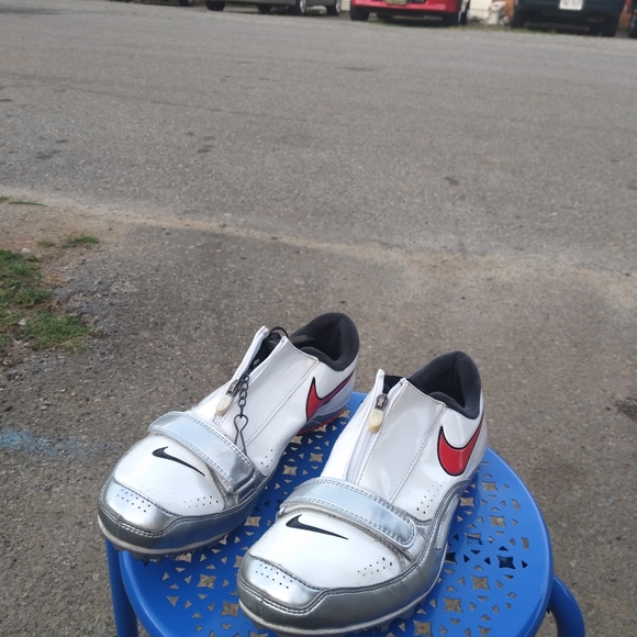 Women's cleats - Picture 3 of 8